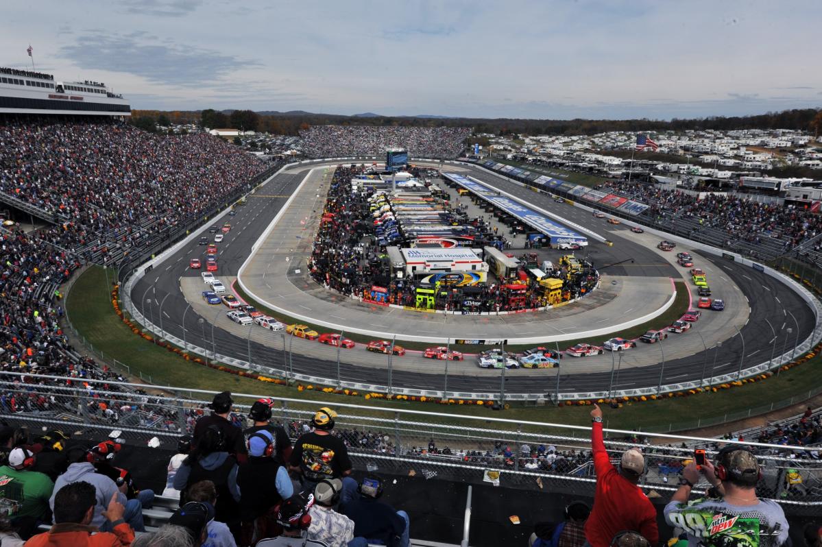 NASCAR results Kyle Larson wins at Martinsville, continuing Hendrick