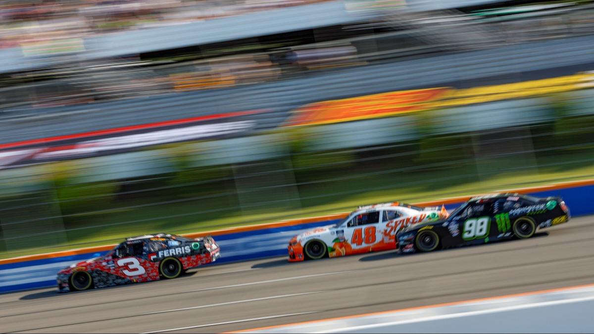 Xfinity races to air on CW Network starting in 2025