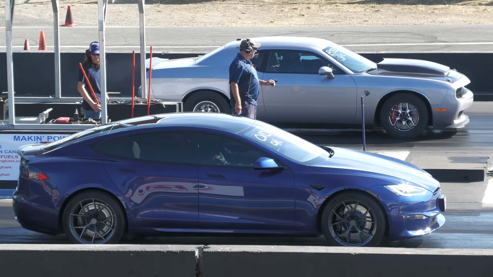 Tesla Model S Plaid Vs 1,000-HP Dodge Challenger Hellcat Is A Close ...