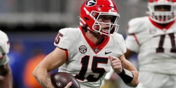 Georgia QB Carson Beck Puts NFL Draft Hopes On Hold, Will Return To ...