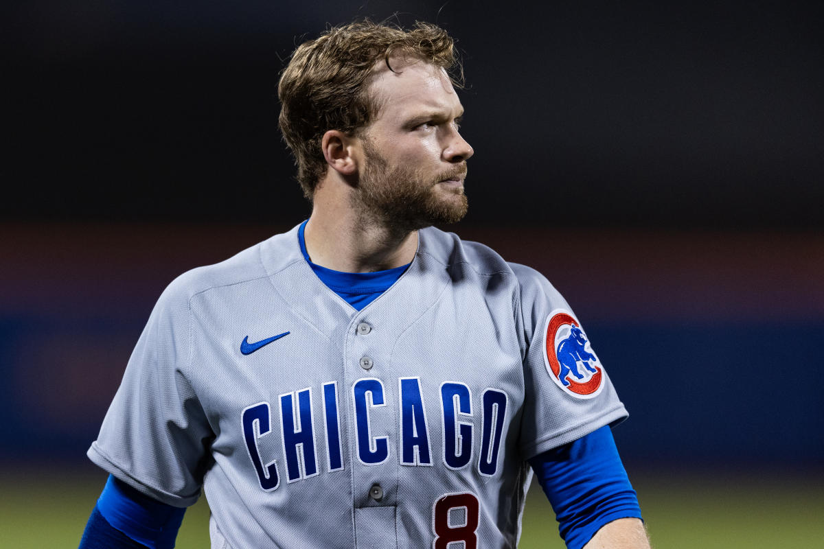 Watch: Ian Happ, Cubs win on controversial double play vs. Mets ...