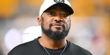 Steelers Sign Mike Tomlin, NFL's Longest-tenured Head Coach, To 3-year ...