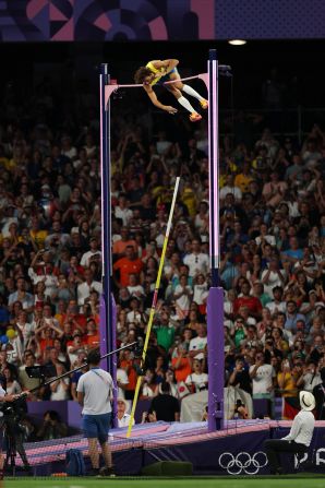 Duplantis completes his world-record pole vault. On his final attempt, Duplantis cleared 6.25 meters (20 feet, 6 inches), <a href=