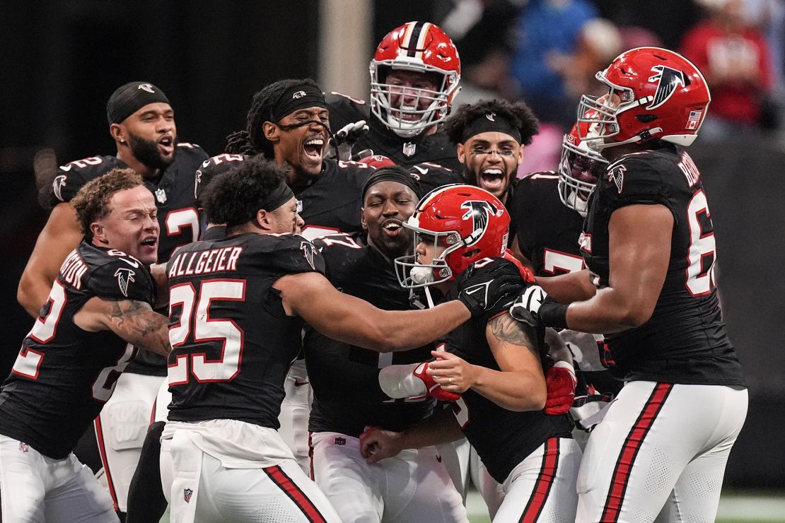 Koo's game-winning field goal against the Saints improved the Falcons to 2-2 this season.